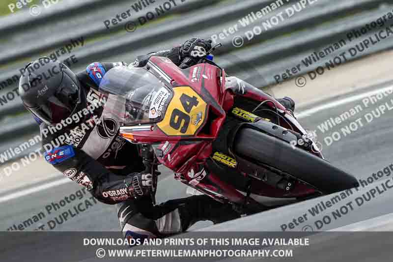 cadwell no limits trackday;cadwell park;cadwell park photographs;cadwell trackday photographs;enduro digital images;event digital images;eventdigitalimages;navarra;no limits trackdays;peter wileman photography;racing digital images;trackday digital images;trackday photos